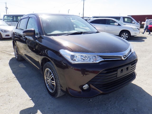 Toyota Corolla Axio 2016