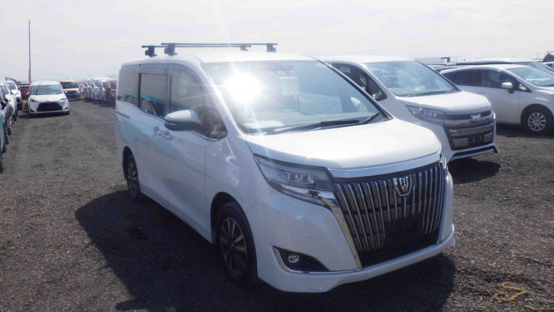Toyota Esquire 2019
