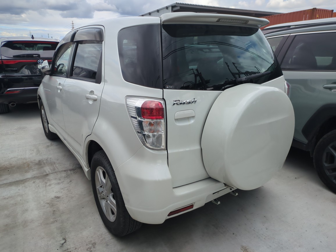Toyota Rush 2015