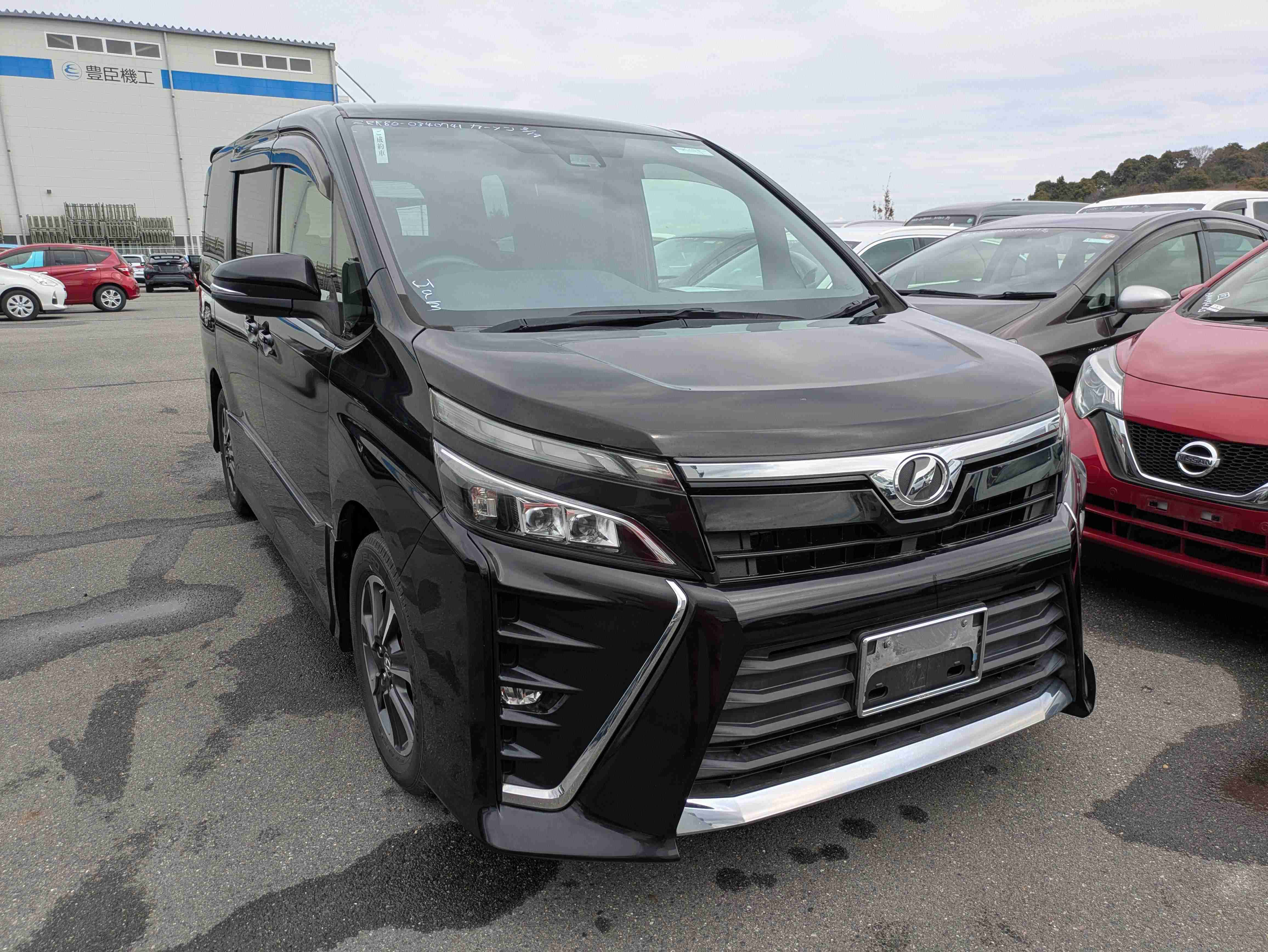 Toyota Voxy 2017