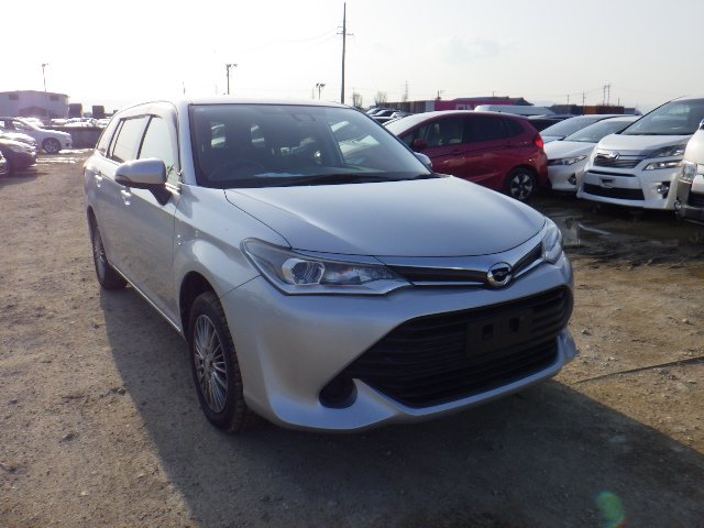 Toyota Corolla Fielder 2015