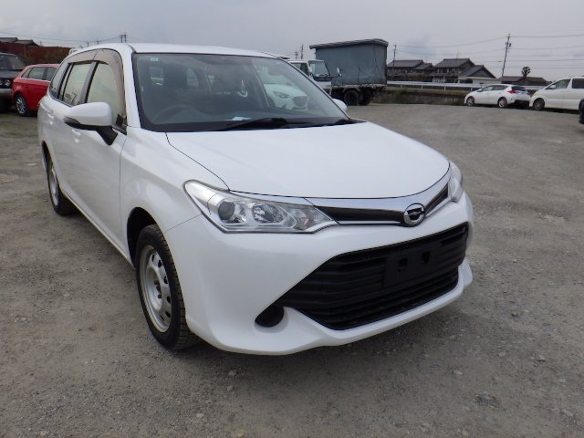 Toyota Corolla Fielder 2015