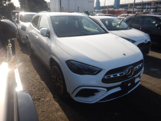 Mercedes Benz GLA-class 2023