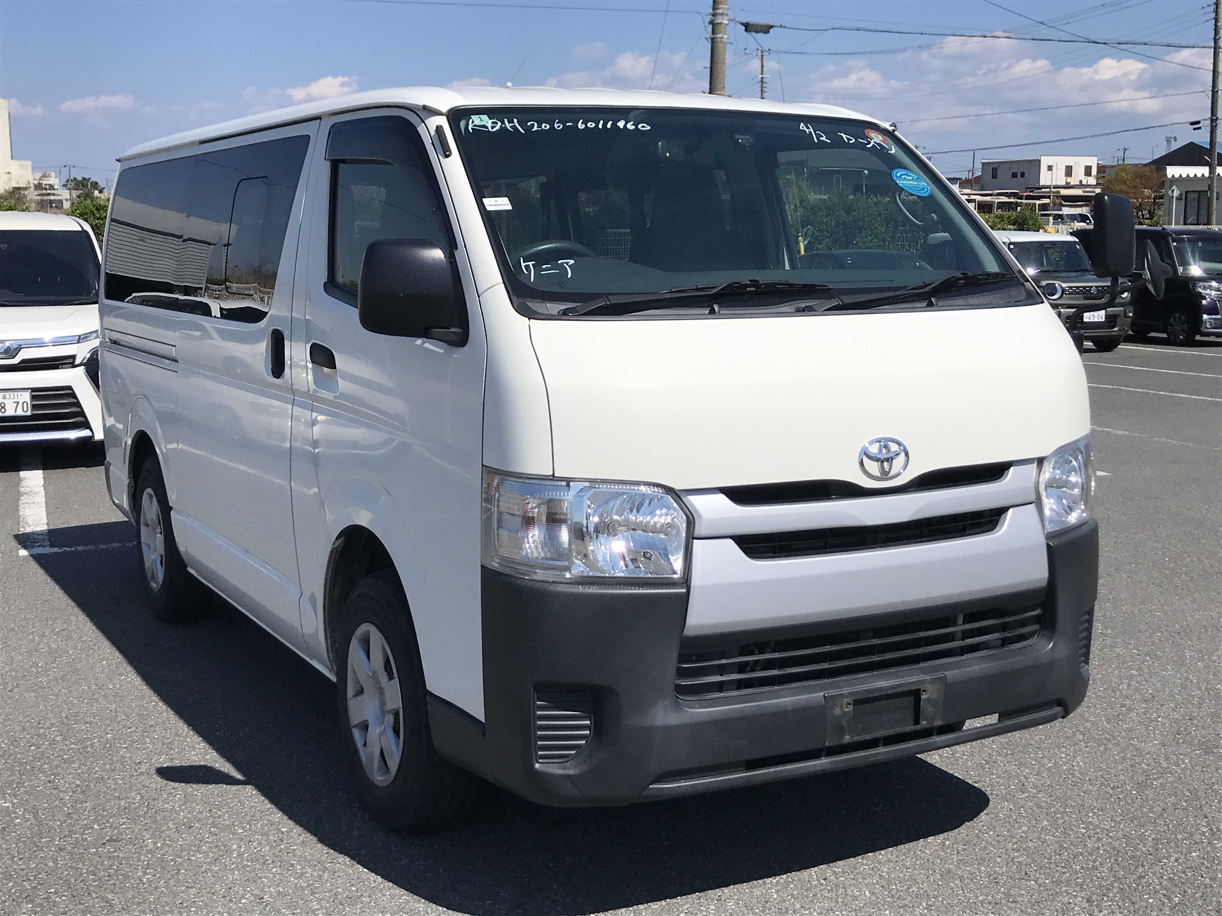 Toyota Hiace Van 2015