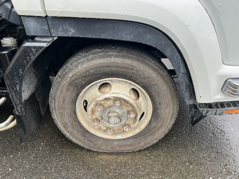 Isuzu Forward 2010