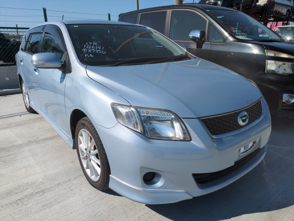 Toyota Corolla Fielder 2011