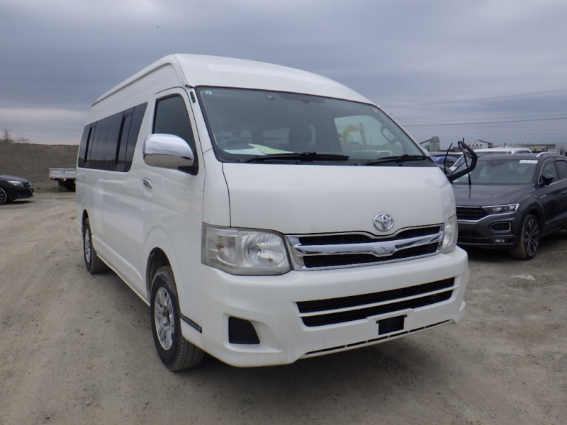Toyota Hiace 2013