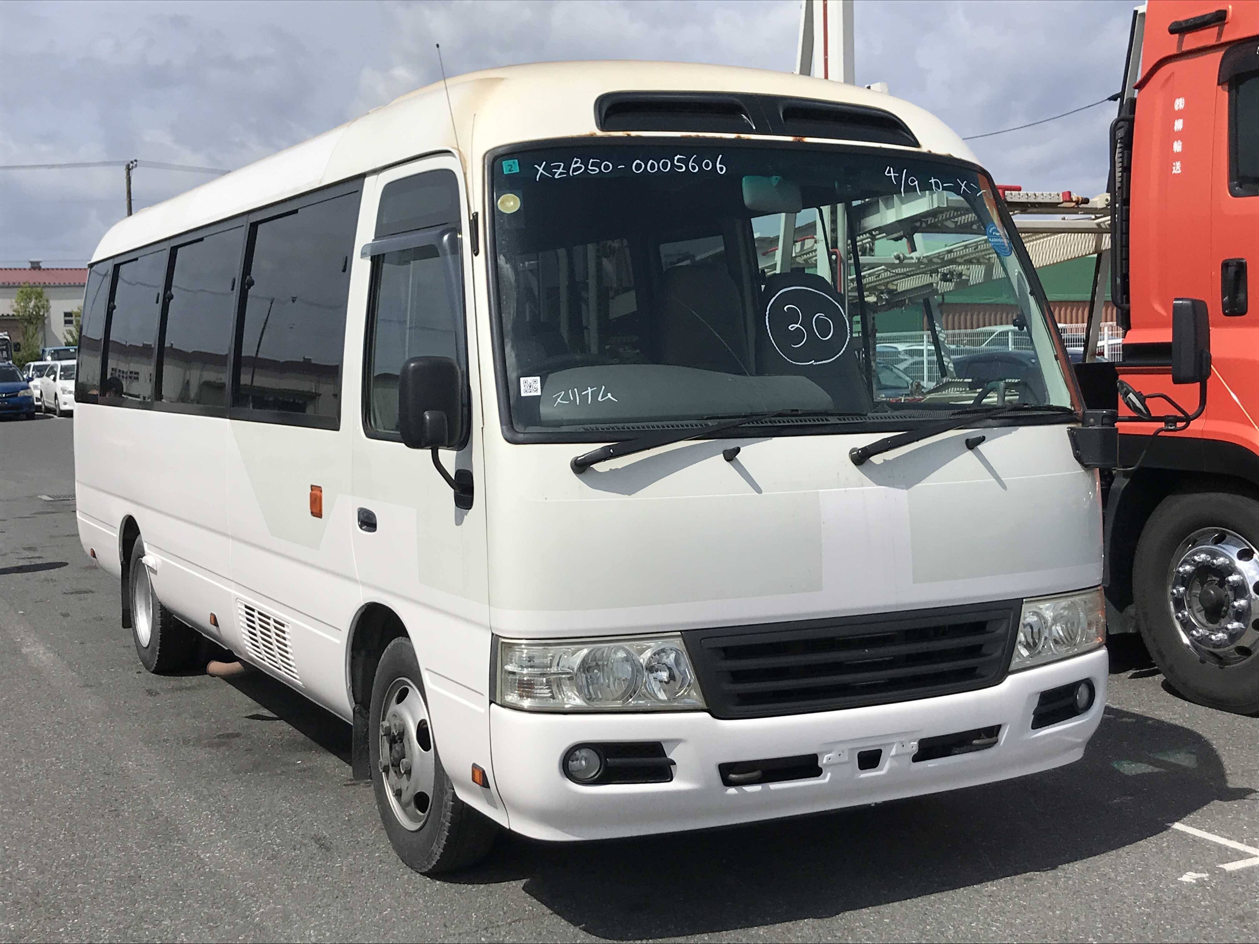 Hino Liesse II 2013