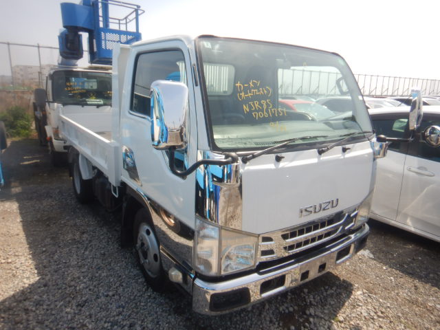 Isuzu Elf 2017