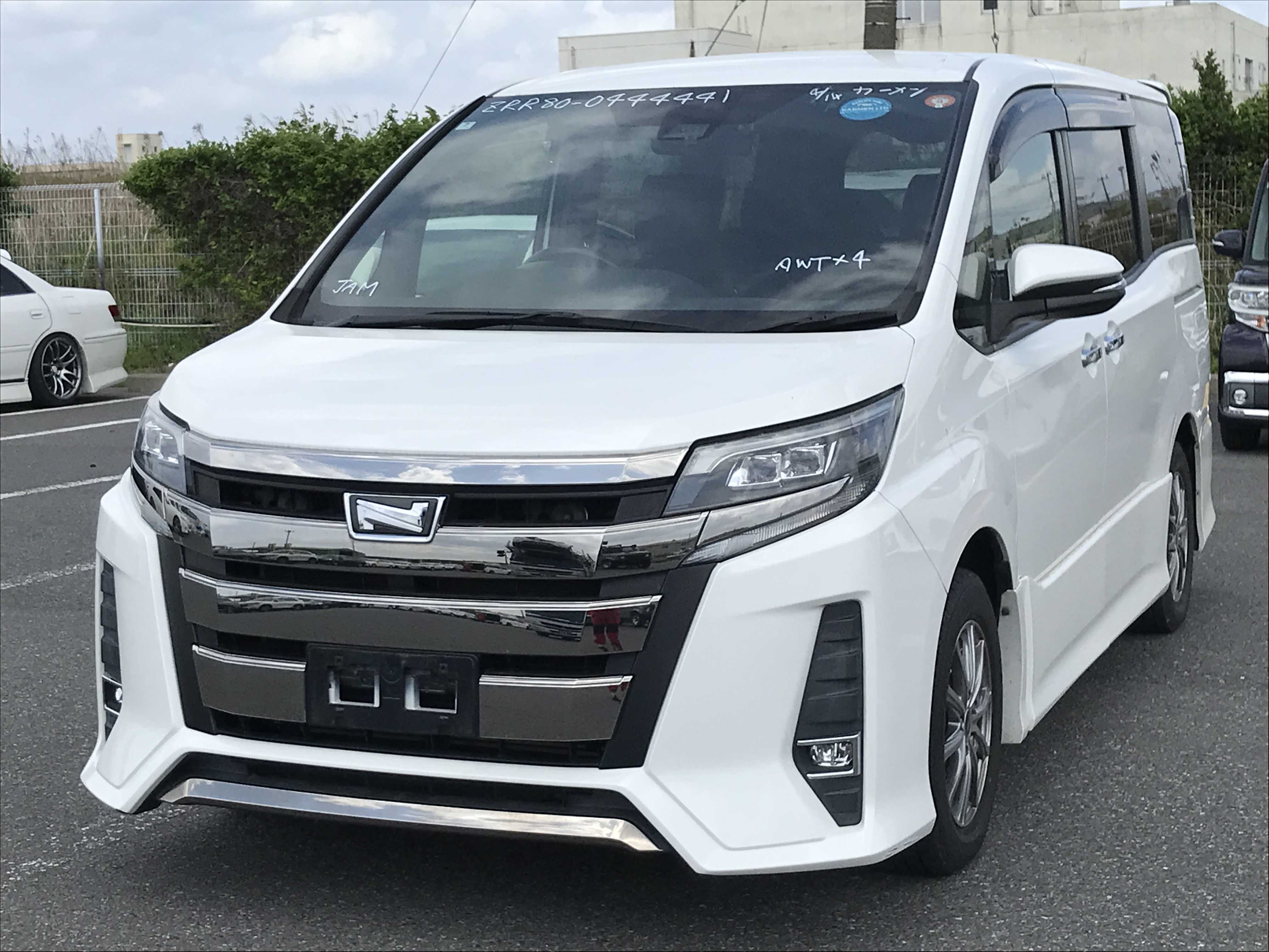 Toyota Noah 2018