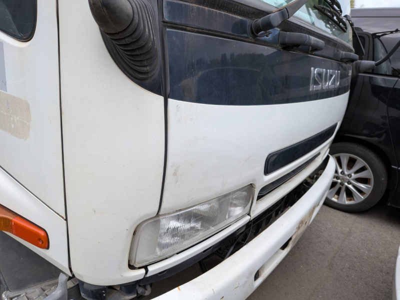 Isuzu Forward 2006