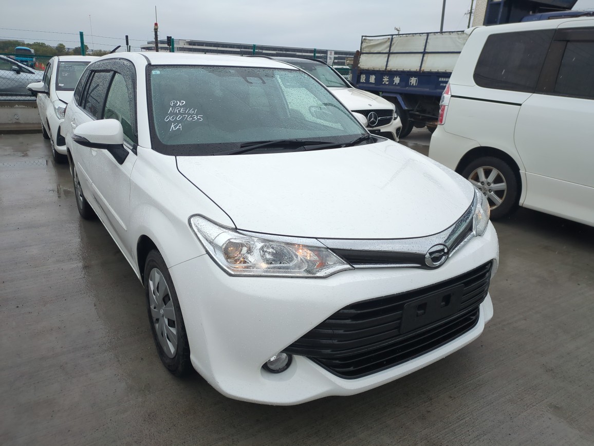 Toyota Corolla Fielder 2015