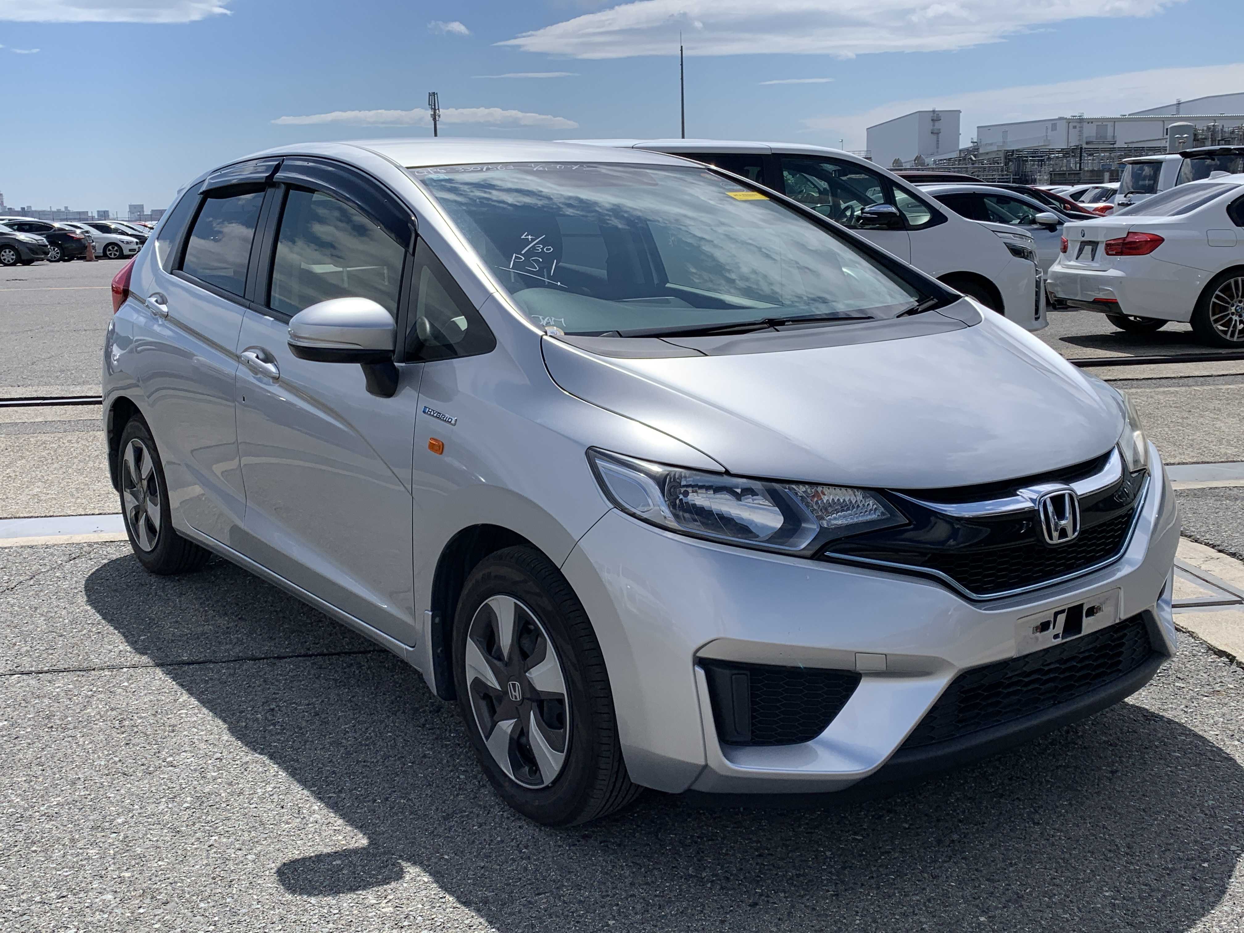 Honda Fit Hybrid 2016