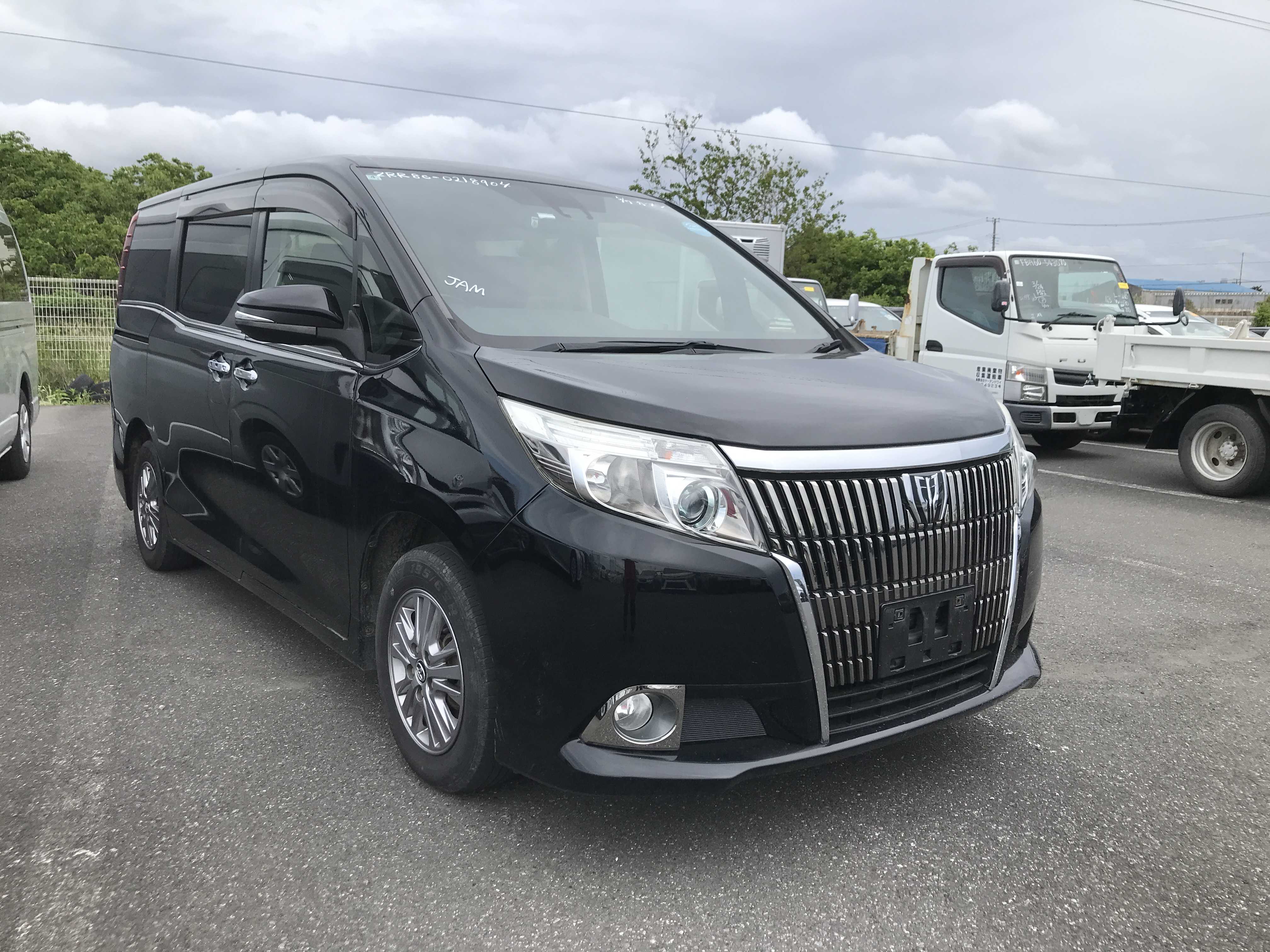 Toyota Esquire 2016