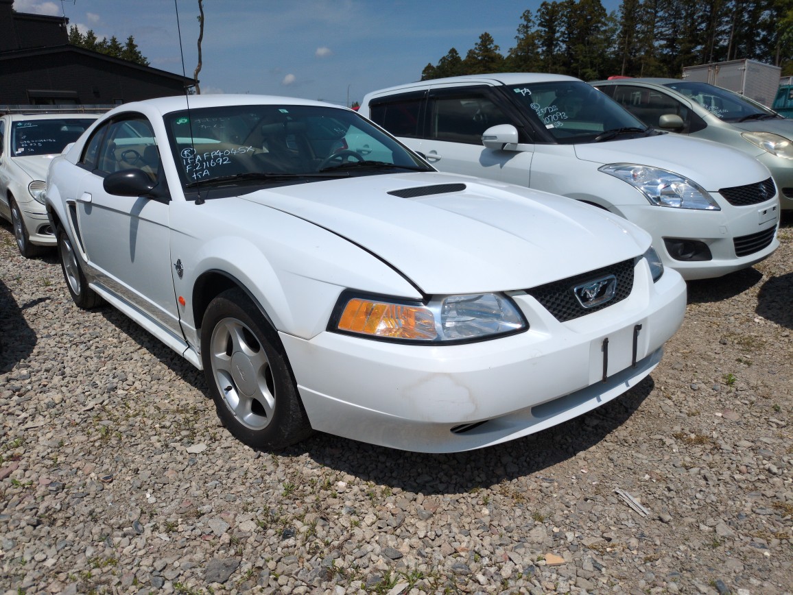 Ford Mustang 2000