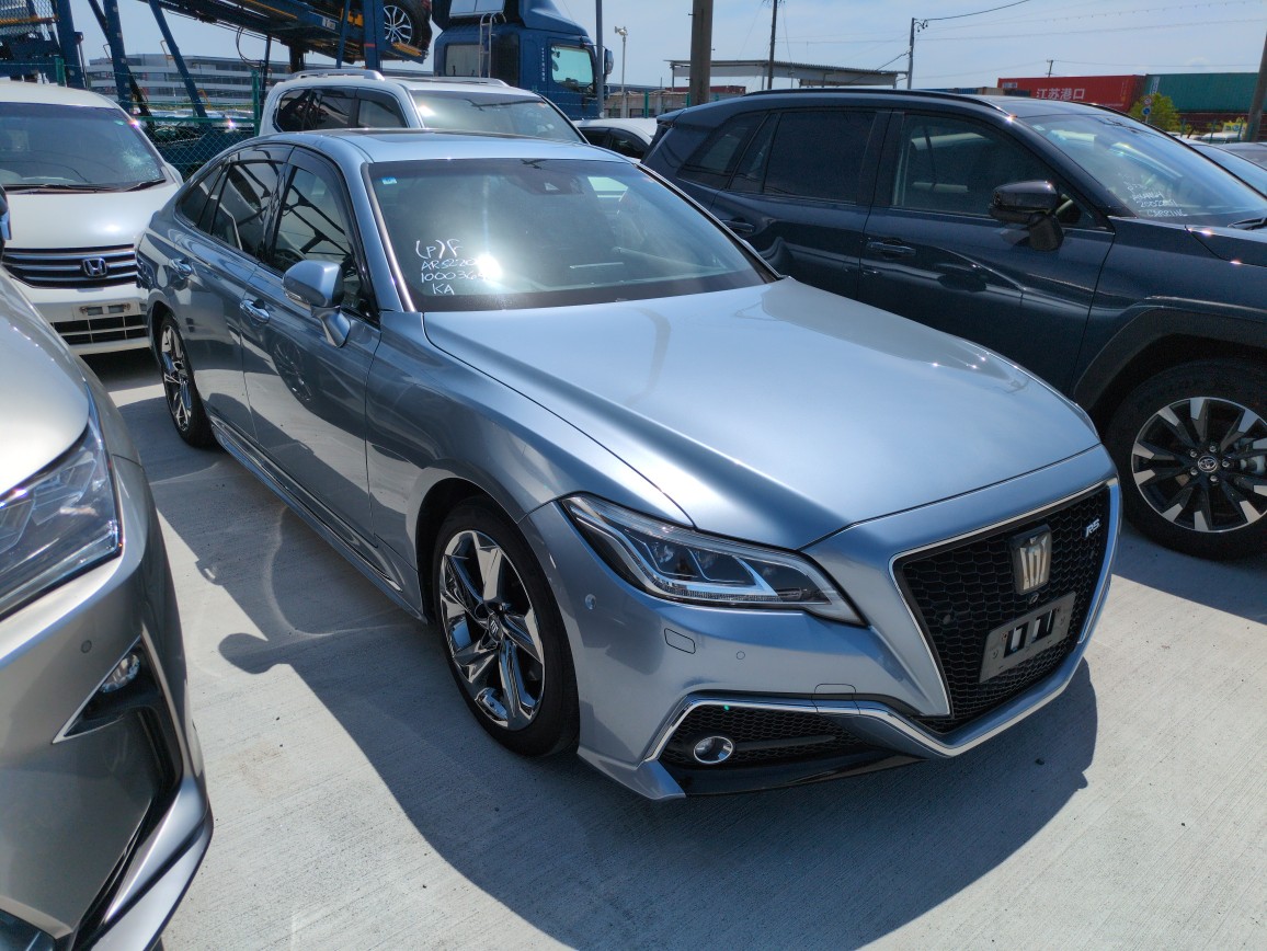Toyota Crown 2018