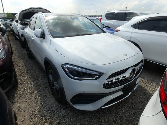 Mercedes Benz GLA-class 2023
