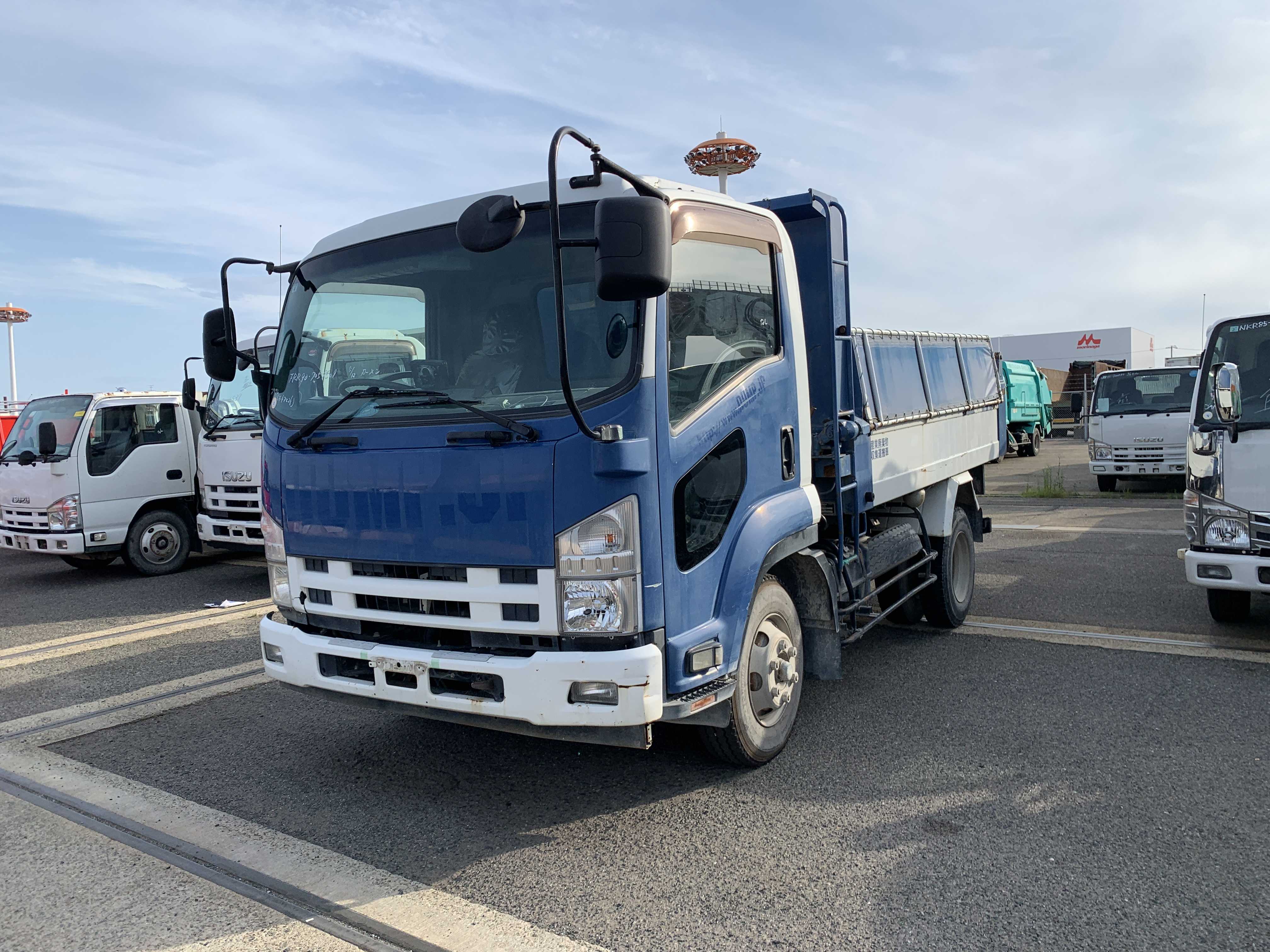 Isuzu Forward 2014