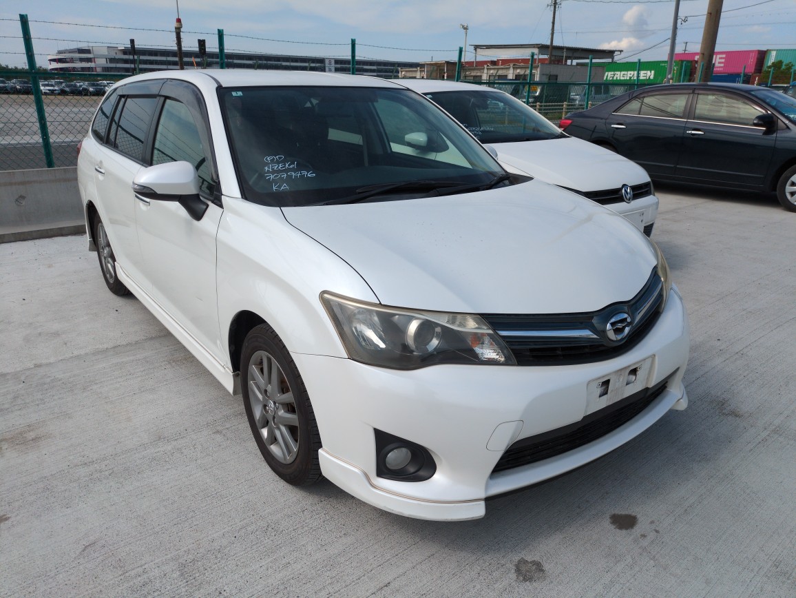 Toyota Corolla Fielder 2014