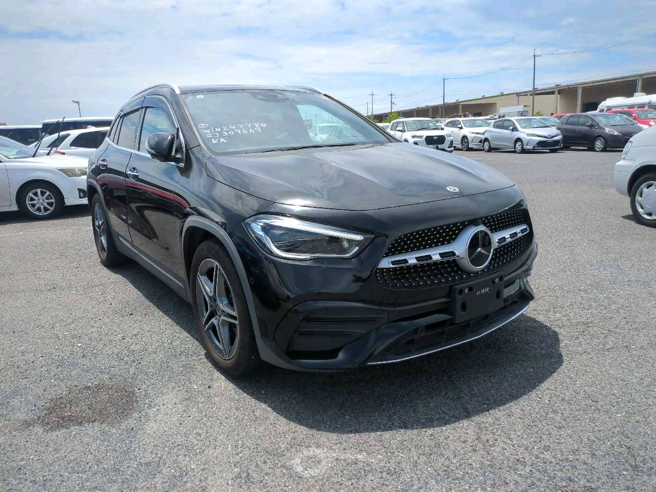 Mercedes Benz GLA-class 2021