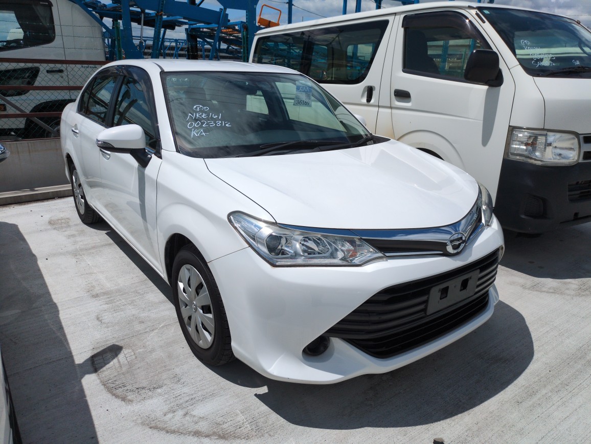 Toyota Corolla Axio 2016