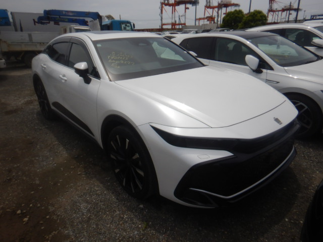 Toyota Crown Cross-Over 2023