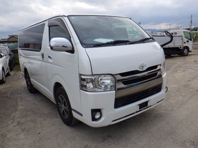 Toyota Hiace Van 2015
