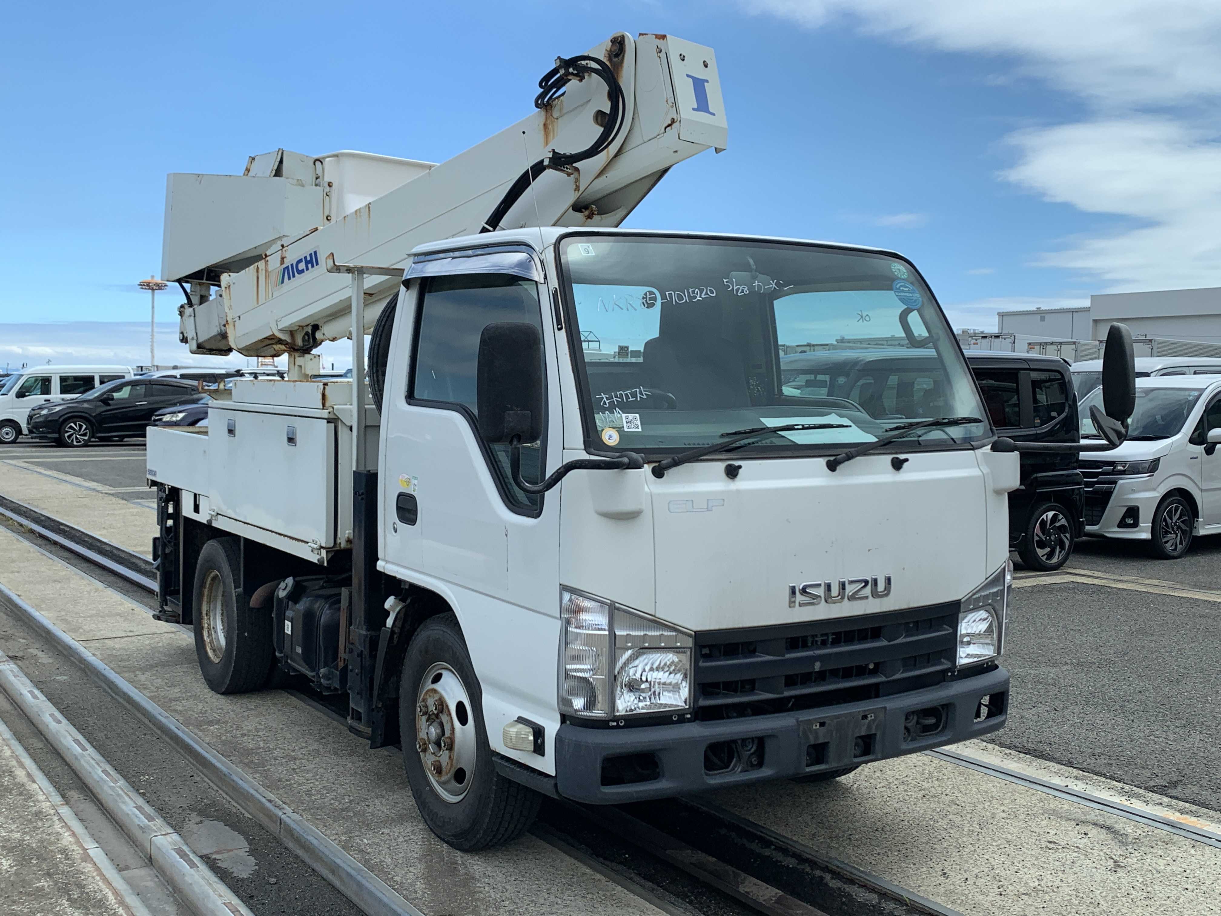 Isuzu Elf 2010
