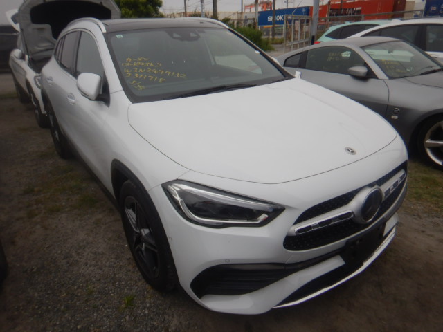 Mercedes Benz GLA-class 2021