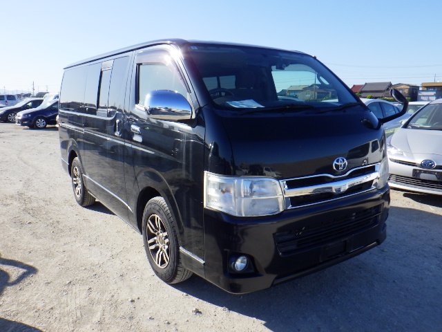 Toyota Hiace Van 2013