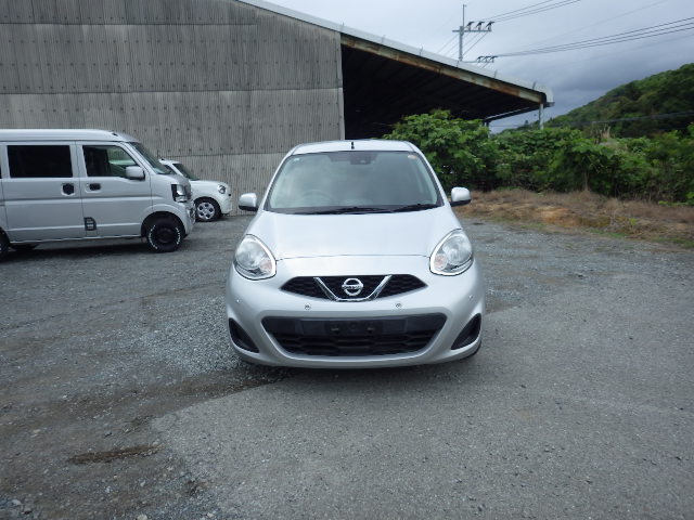 Nissan March 2022