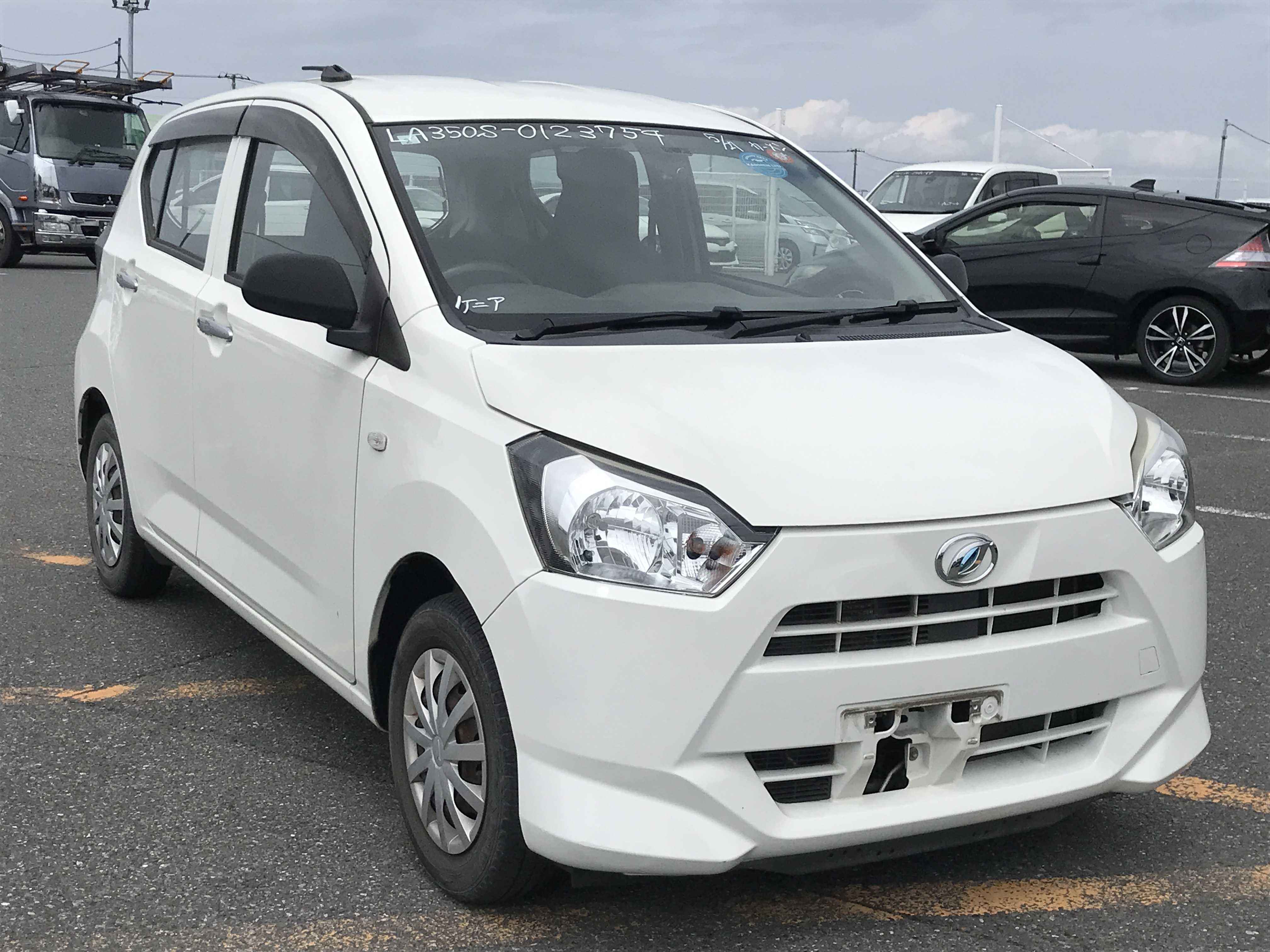 Daihatsu Mira e:S 2019
