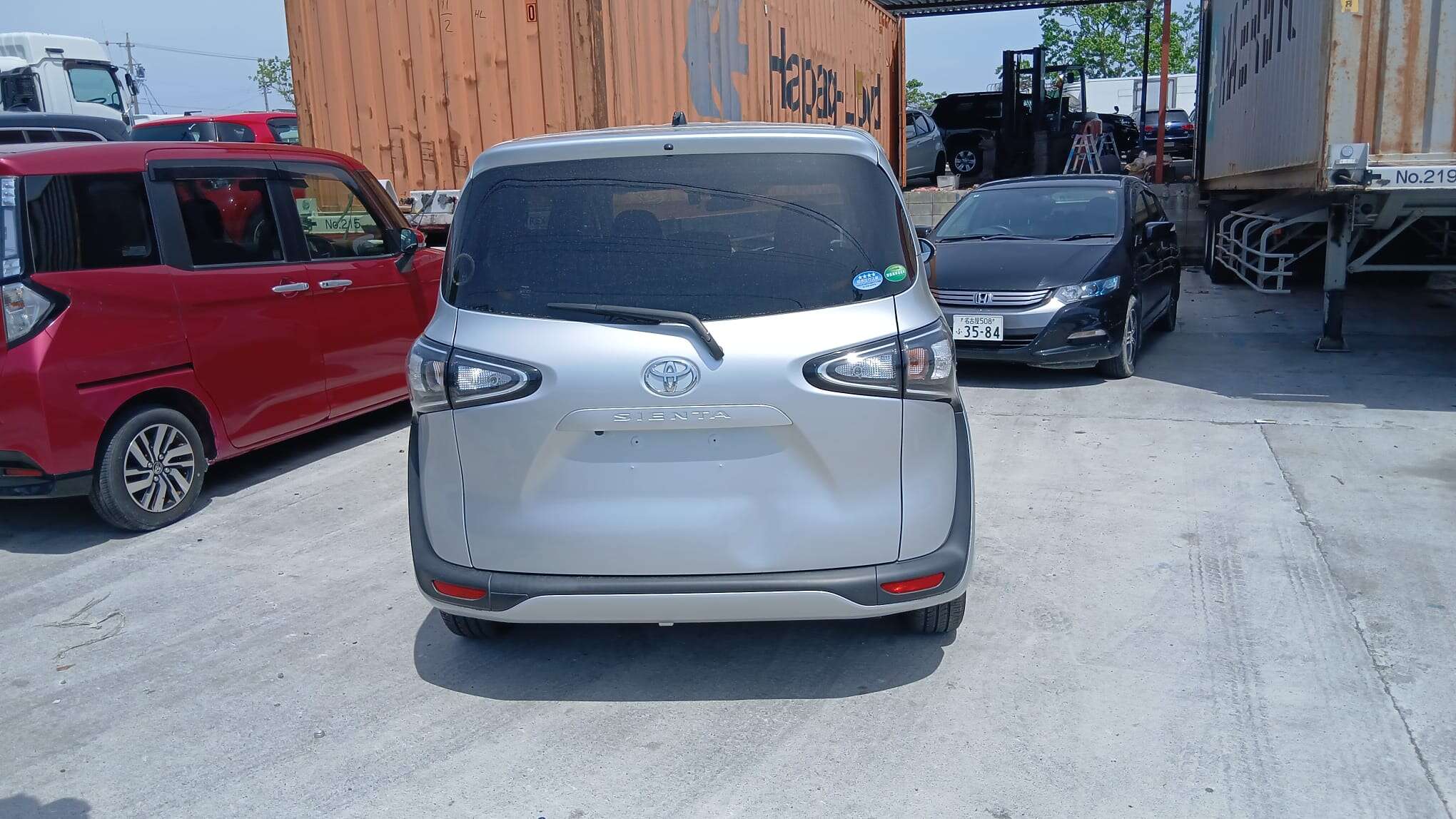 Toyota Sienta 2021