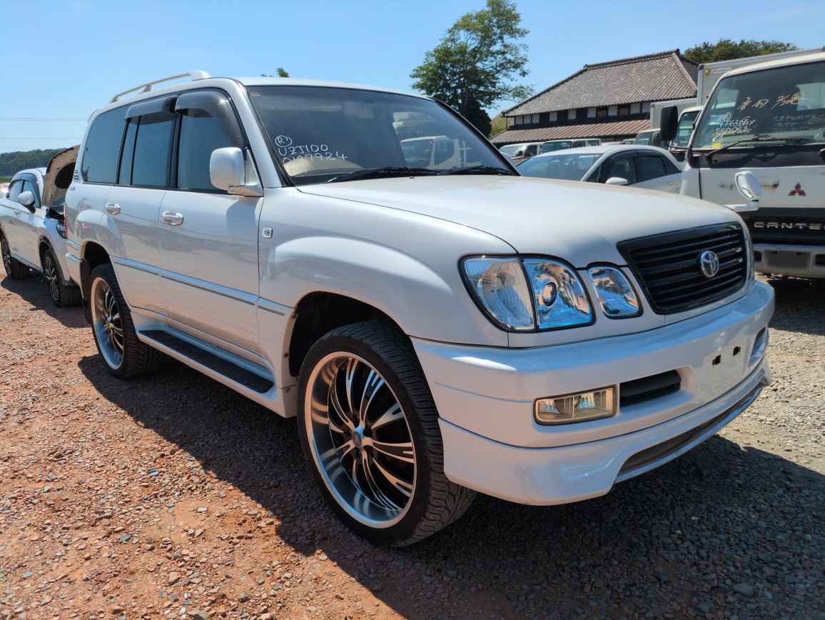 Toyota Land Cruiser 100 2001