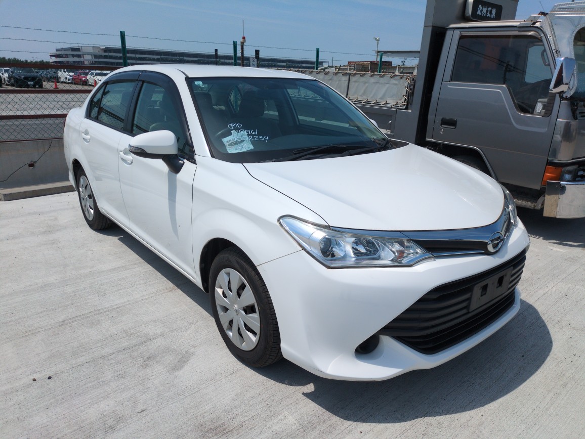 Toyota Corolla Axio 2015