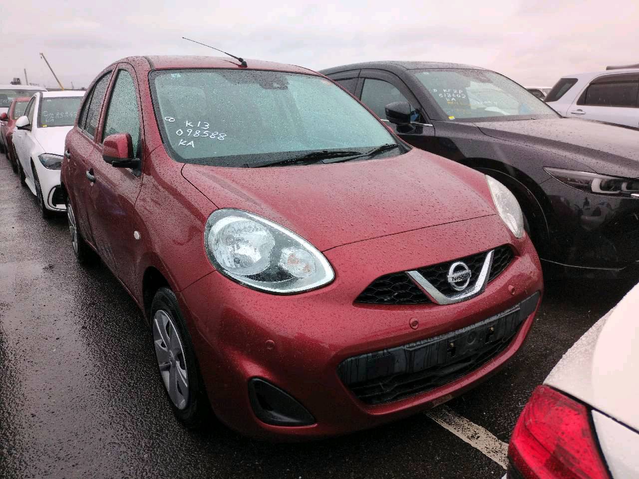 Nissan March 2022