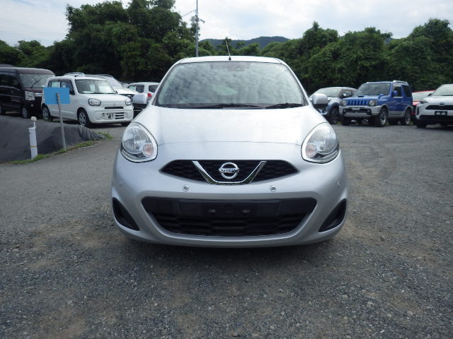 Nissan March 2022