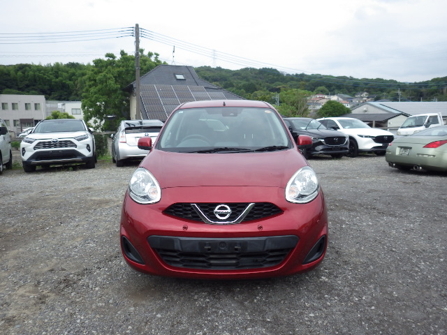 Nissan March 2022