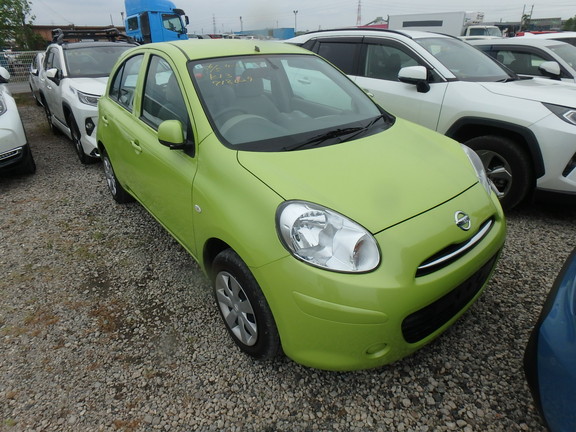 Nissan March 2013