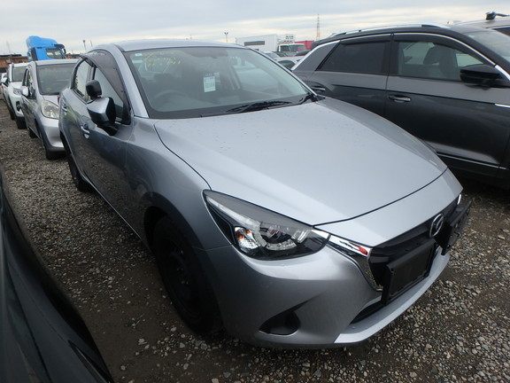 Mazda Mazda2 Sedan 2022