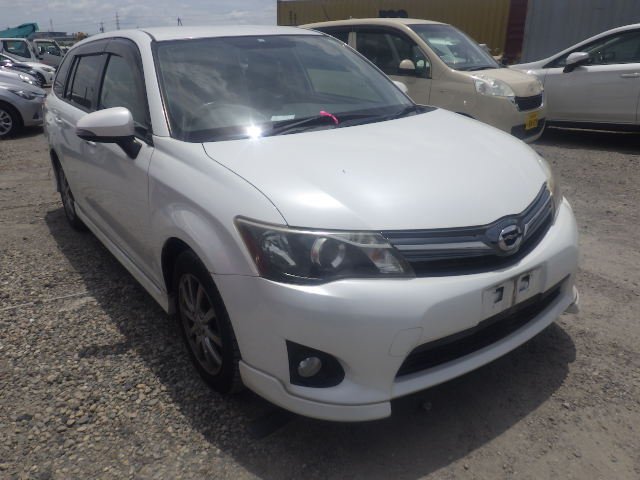 Toyota Corolla Fielder 2013