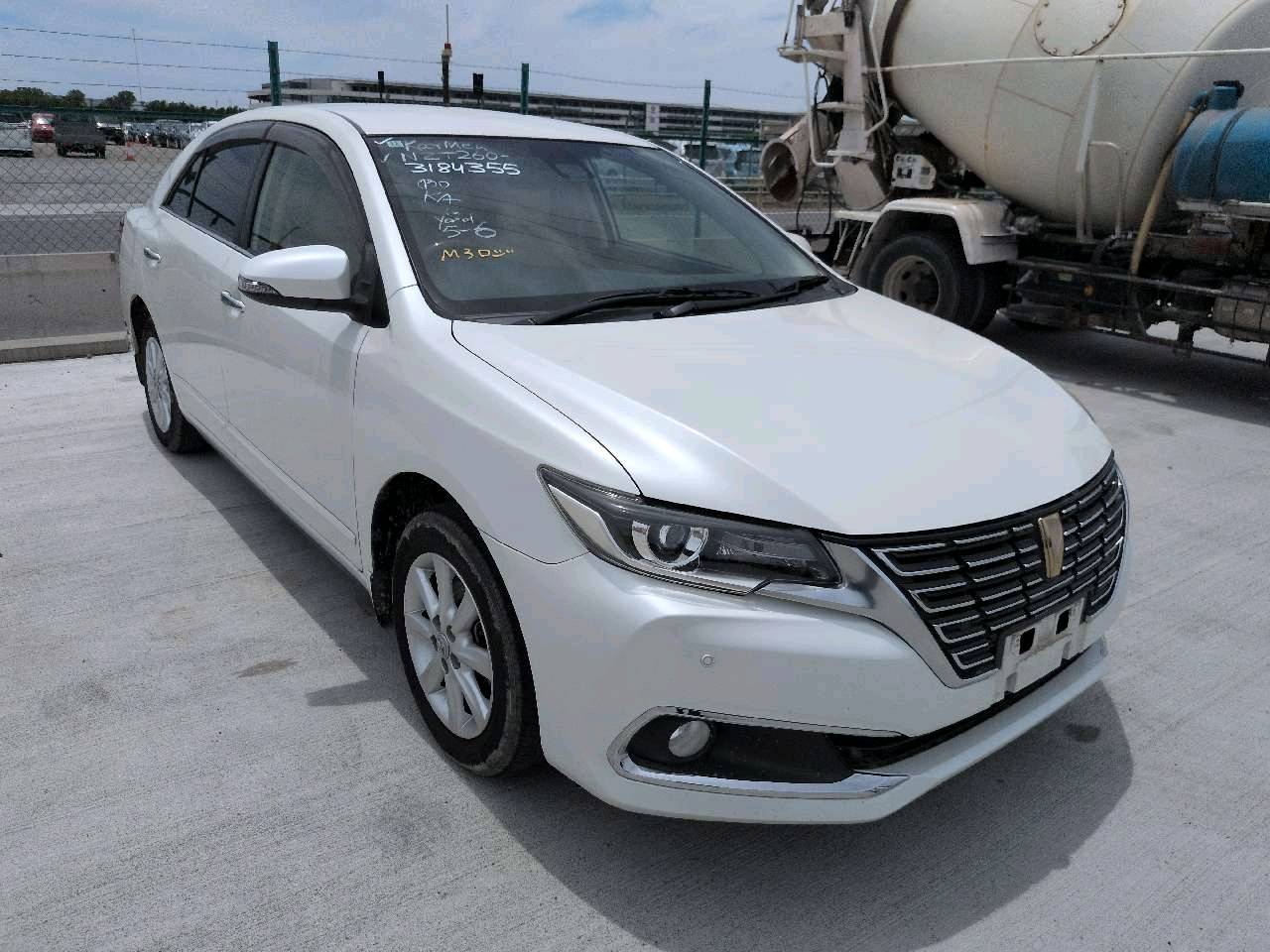 Toyota Premio 2016