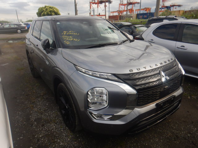 Mitsubishi Outlander 2023
