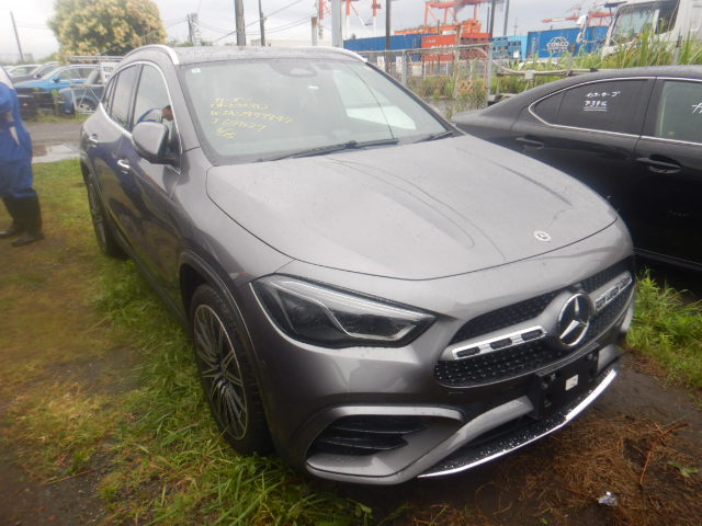 Mercedes Benz GLA-class 2024