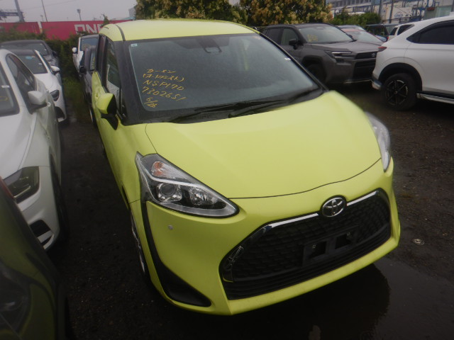 Toyota Sienta 2022