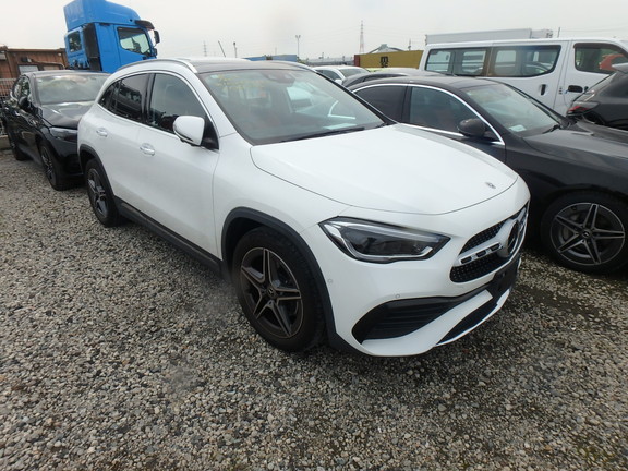 Mercedes Benz GLA-class 2023