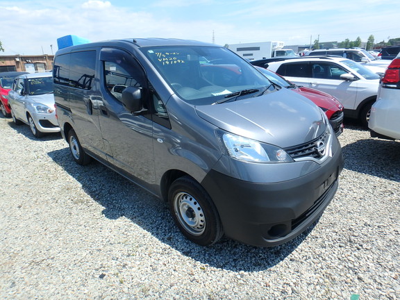 Nissan NV200 2022