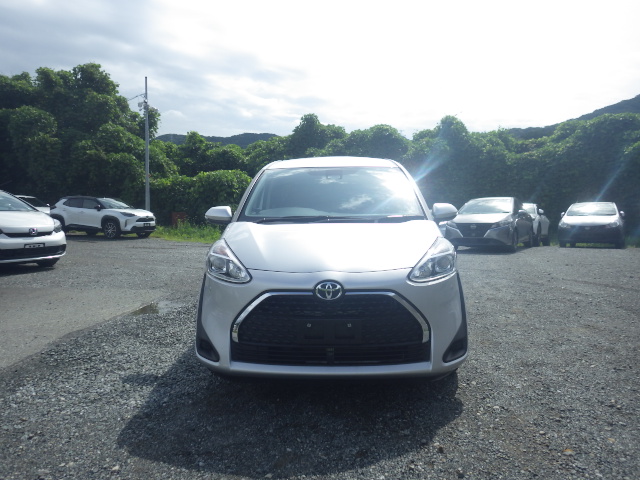 Toyota Sienta 2022