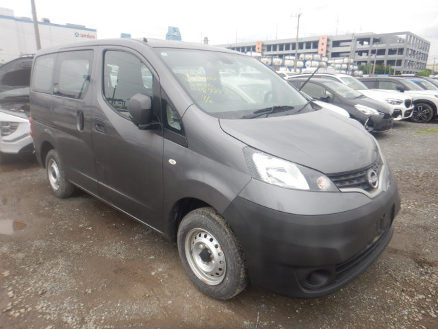 Nissan NV200 2021