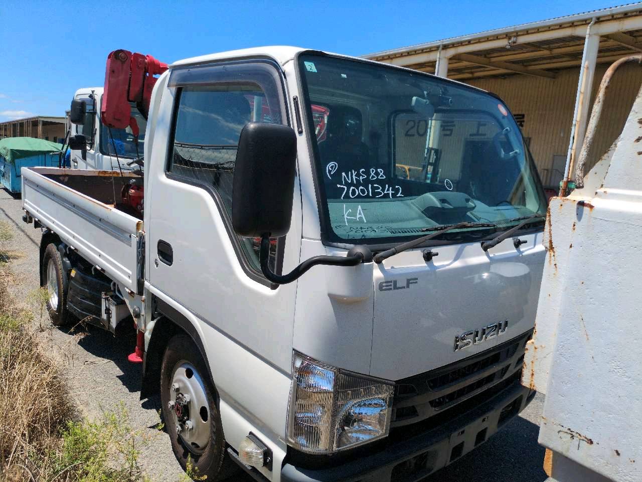 Isuzu Elf 2021